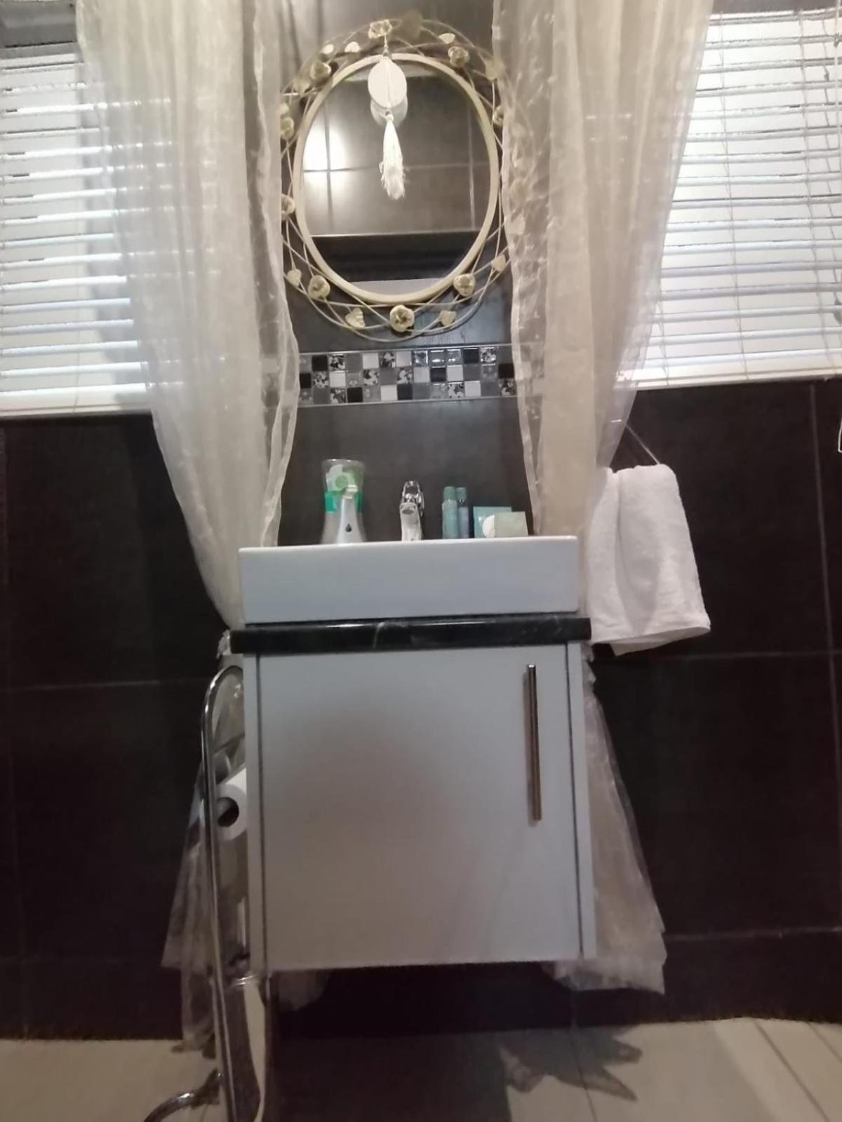 Mi Vida Guesthouse Клерксдорп Экстерьер фото